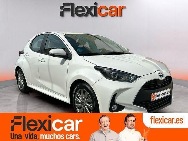 Blanco Usado 2024 Toyota Yaris Hybrid Active Berlina | 20.490 € (Precio justo) - Imagen 1/4