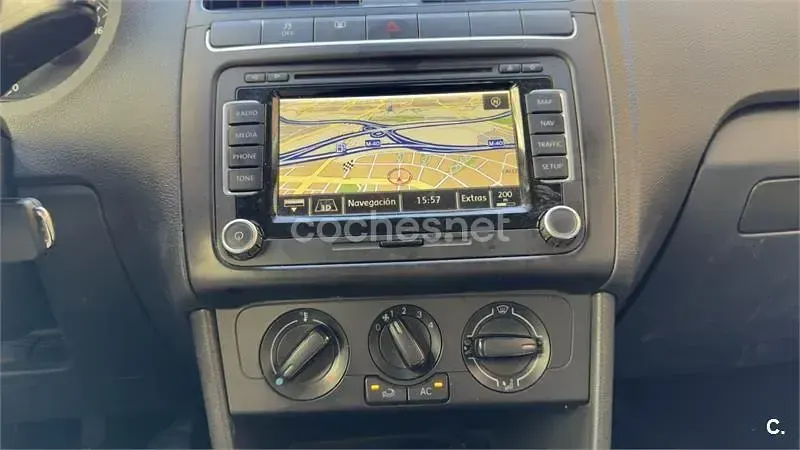 Usado VW Polo Advance 75 CV (55 kW) 2012 Blanco Utilitario