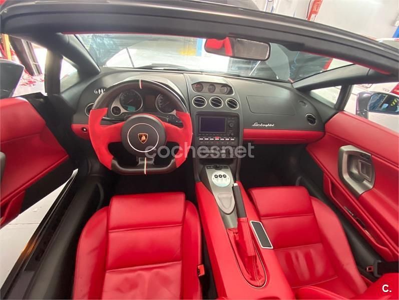Usado Lamborghini Gallardo 520 CV (382 kW) 2006 Gris / plata Descapotable