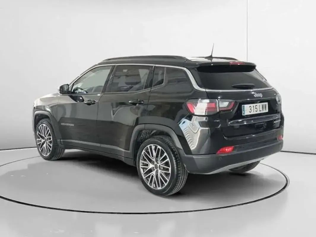 Usado Jeep Compass Limited 132 CV (97 kW) 2022 Negro SUV