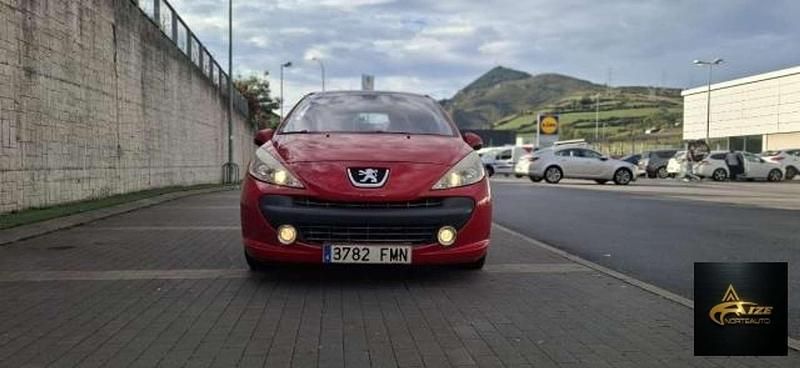 Rojo Usado 2007 Peugeot 207 Utilitario | 3090 € (Buen precio) - Imagen 1/4