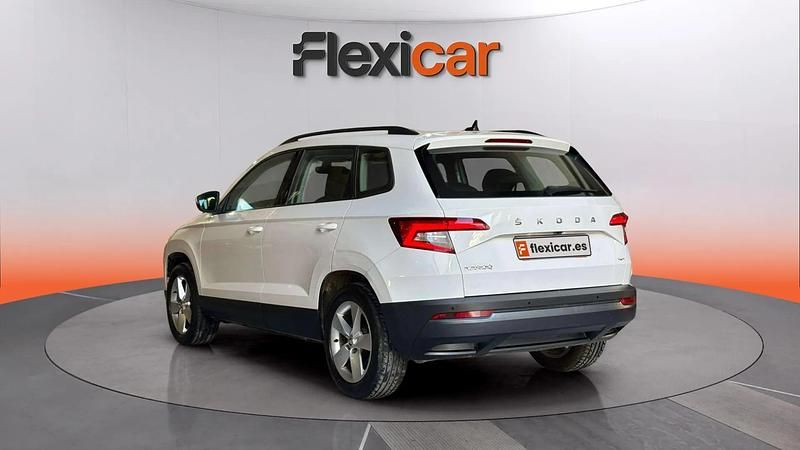 Usado Skoda Karoq Ambition 150 CV (110 kW) 2021 Blanco SUV
