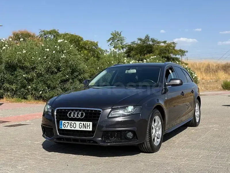 Usado Audi A4 143 CV (105 kW) 2010 Negro Familiar