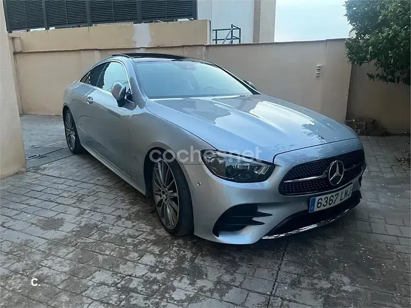 Usado Mercedes E220 194 CV (142 kW) 2021 Blanco Coupe