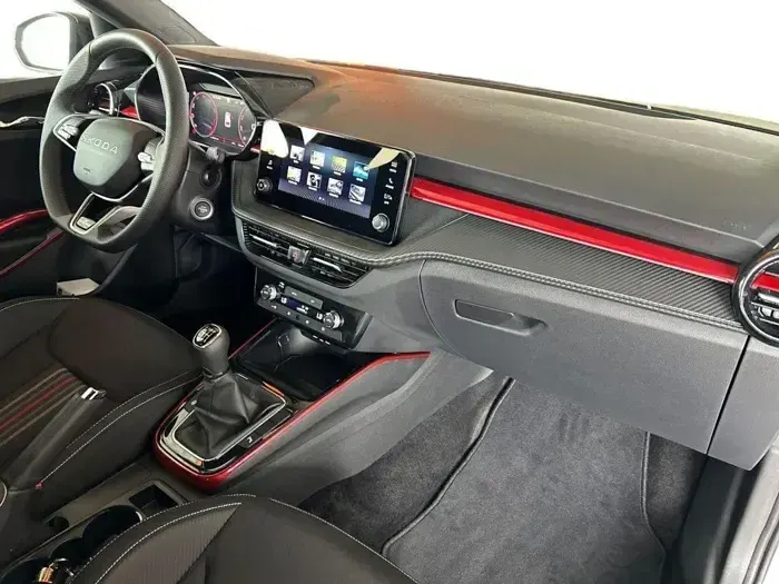 Nuevo Skoda Fabia Monte Carlo 116 CV (85 kW) 2026 Blanco Utilitario