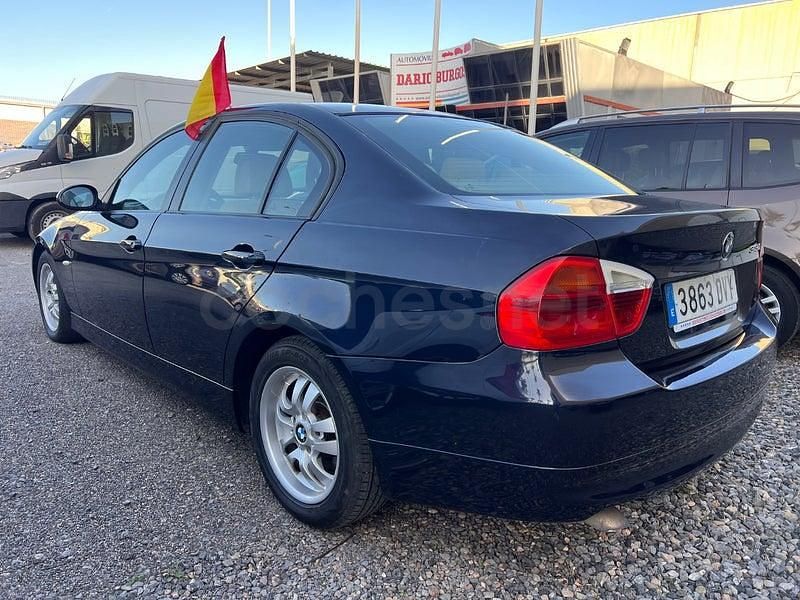 Usado BMW 318 122 CV (89 kW) 2006 Azul Berlina