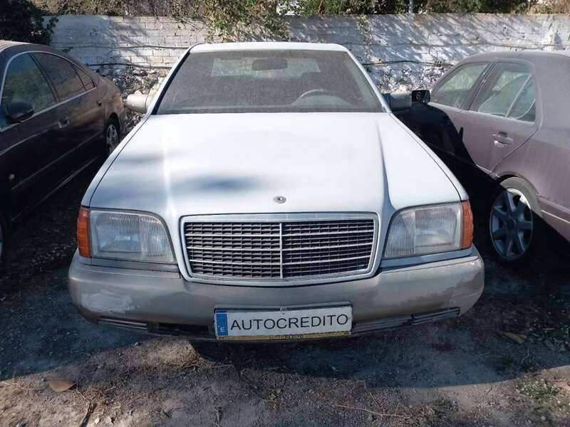 Gris Usado 1991 Mercedes E300 Berlina | 2800 € - Imagen 1/2