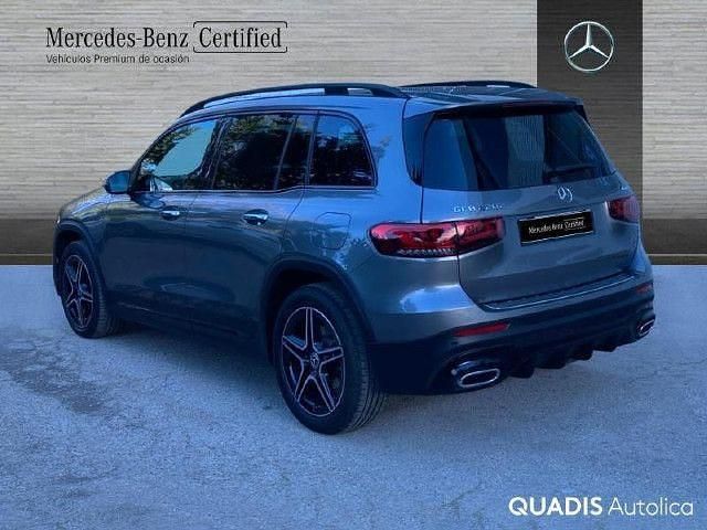 Usado Mercedes GLB220 190 CV (139 kW) 2023 Gris montaña SUV