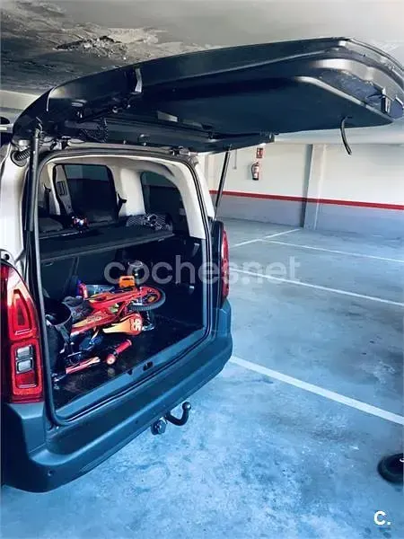Usado Citroën Berlingo Shine 130 CV (95 kW) 2018 Negro Monovolumen