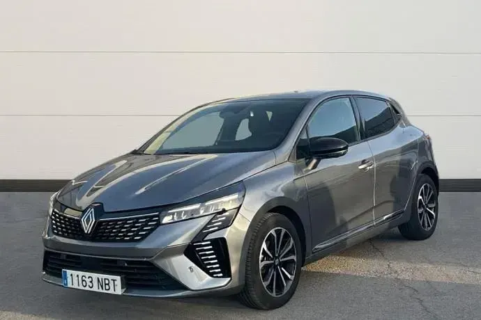 Usado Renault Clio Techno 100 CV (73 kW) 2025 Utilitario