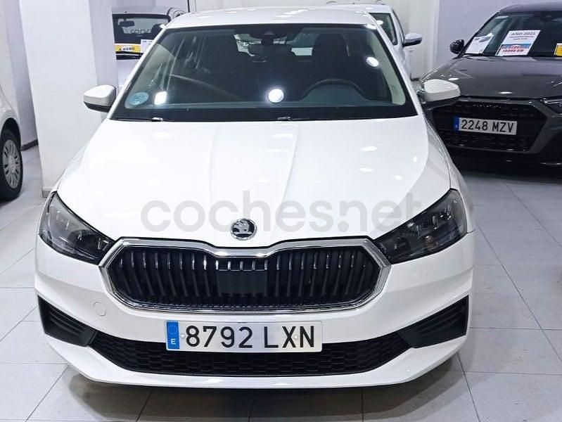 Usado Skoda Fabia Ambition 80 CV (58 kW) 2022 Blanco Berlina