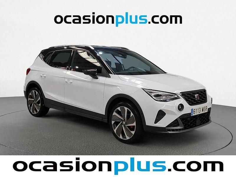 Usado Seat Arona FR 150 CV (110 kW) 2024 Blanco SUV