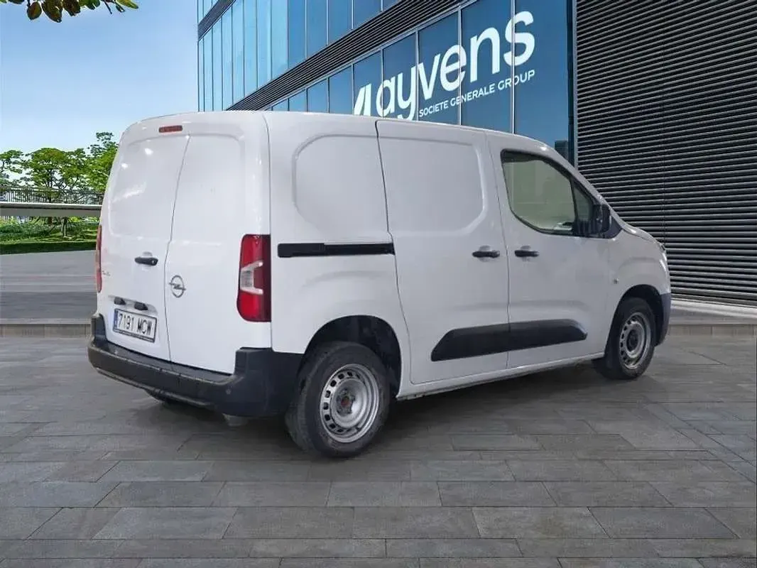 Usado Opel Combo S 102 CV (75 kW) 2022 Blanco Monovolumen