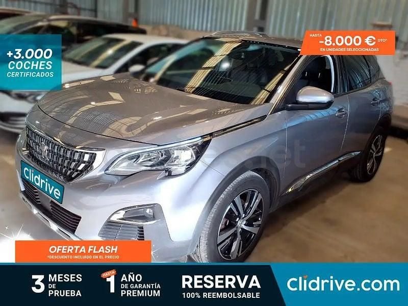 Usado Peugeot 3008 Allure 130 CV (95 kW) 2020 Gris / plata SUV