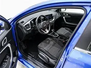 Usado Kia Ceed 101 CV (74 kW) 2025 Azul Utilitario