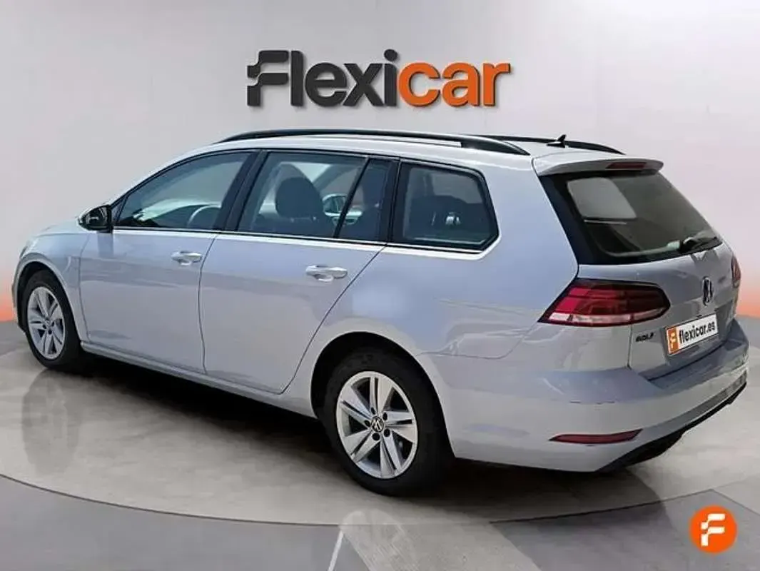 Usado VW Golf VII Advance 116 CV (85 kW) 2017 Blanco Familiar