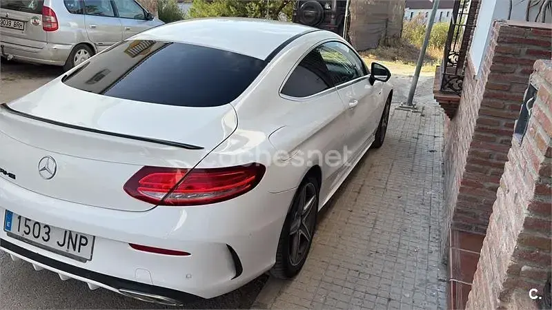 Usado Mercedes C220 170 CV (125 kW) 2016 Blanco Coupe