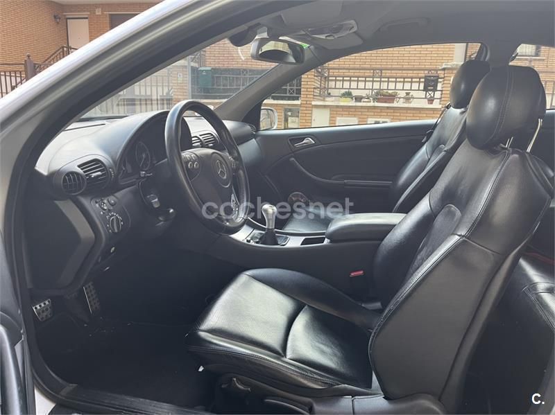 Gris / plata Usado 2006 Mercedes C200 Sport Edition Berlina | 5300 € (Precio justo) - Imagen 1/4
