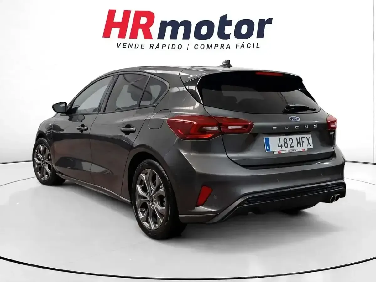 Usado Ford Focus ST-Line 155 CV (114 kW) 2023 Gris Berlina