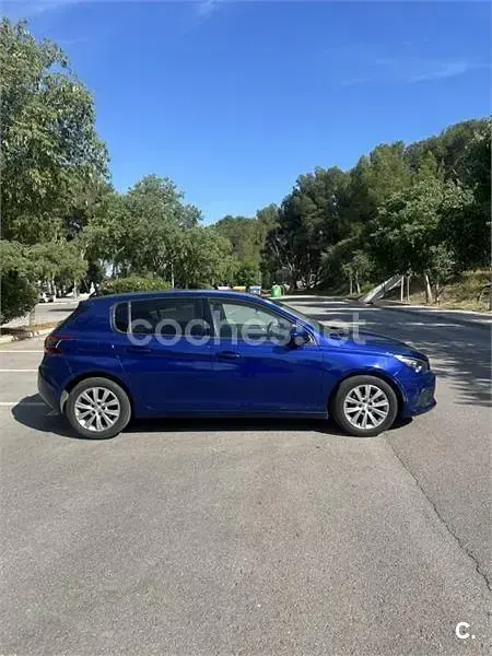 Usado Peugeot 308 Active 130 CV (95 kW) 2018 Azul Berlina