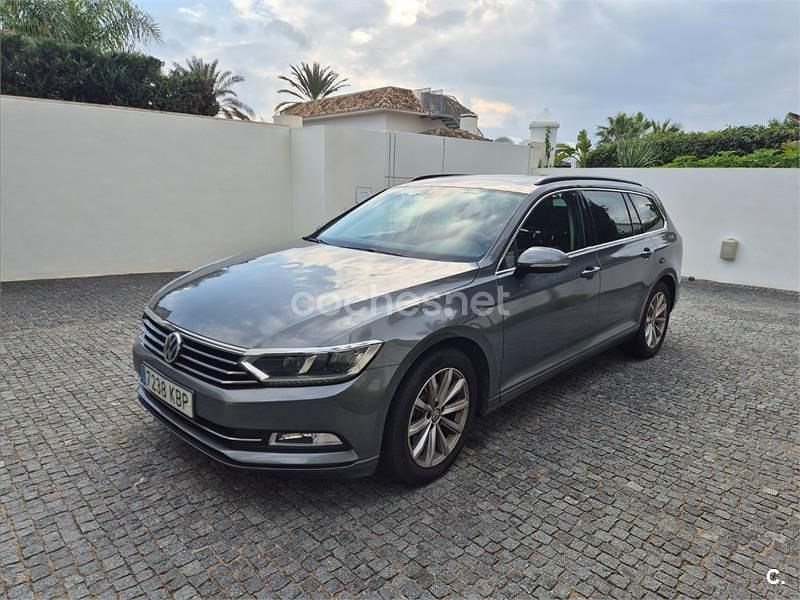 Usado VW Passat Advance 150 CV (110 kW) 2017 Gris / plata Familiar