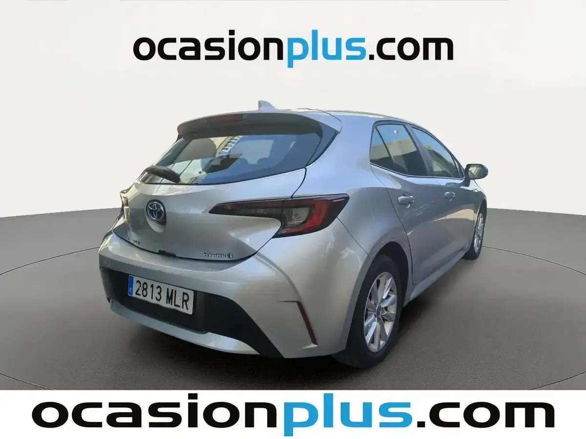 Usado Toyota Corolla Active 140 CV (102 kW) 2023 Gris Berlina