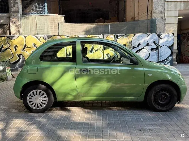 Usado Nissan Micra Tekna 80 CV (58 kW) 2004 Verde Utilitario