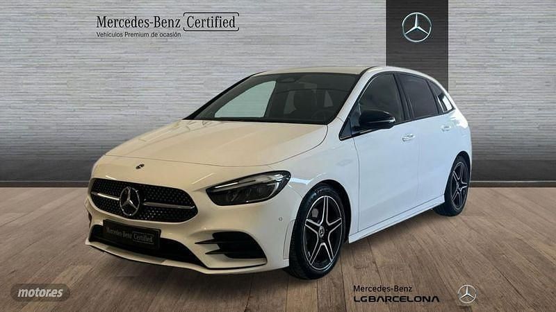 Blanco Usado 2024 Mercedes B200 AMG line Monovolumen | 32.900 € (Precio justo) - Imagen 1/4