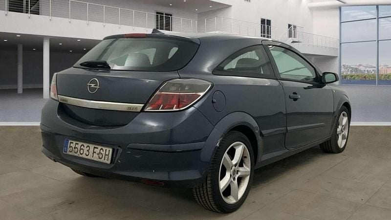 Usado Opel Astra GTC Cosmo 99 CV (72 kW) 2006 Azul Utilitario