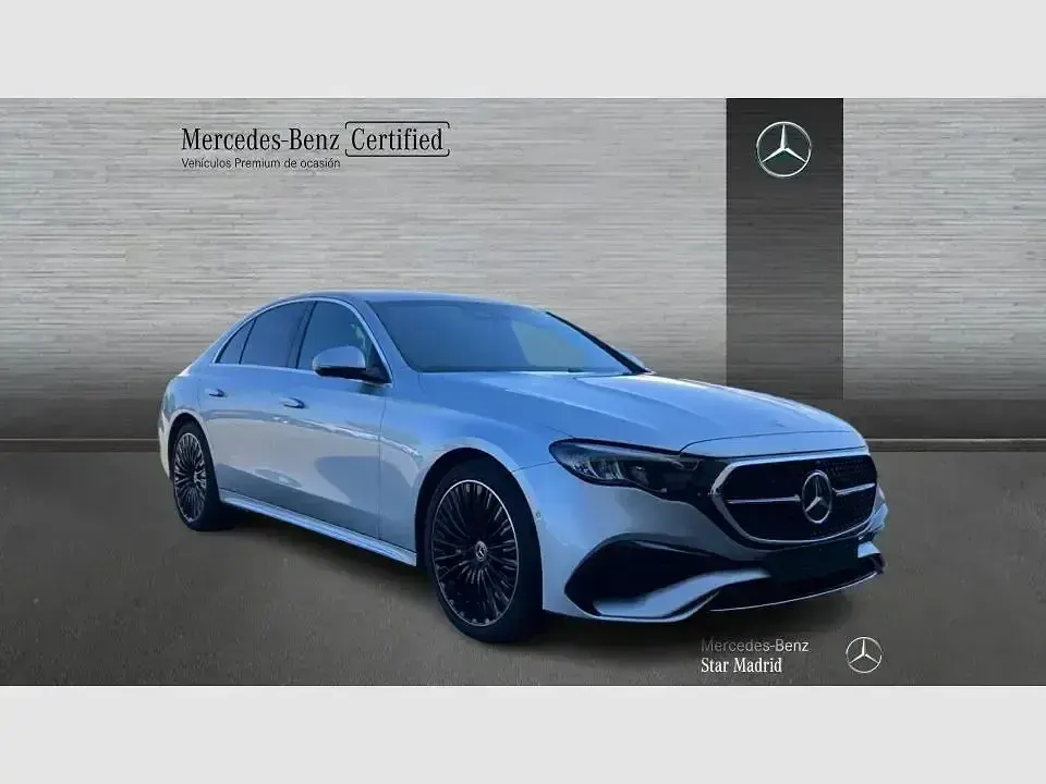 Usado Mercedes E220 197 CV (144 kW) 2026 Gris Berlina