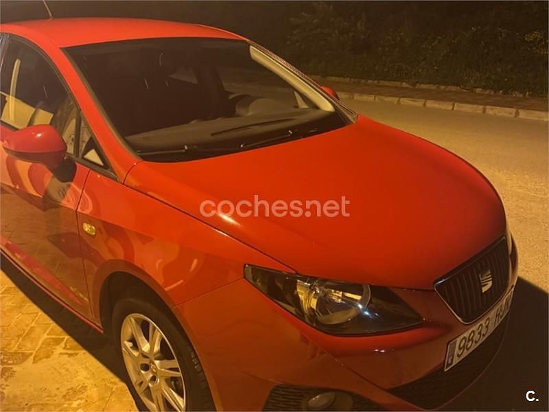 Usado Seat Ibiza Copa 70 CV (51 kW) 2012 Rojo Berlina