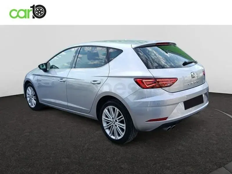 Usado Seat Leon XCELLENCE 150 CV (110 kW) 2020 Gris / plata Berlina