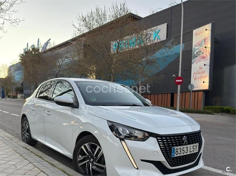 Usado Peugeot 208 Style 100 CV (73 kW) 2021 Blanco Utilitario