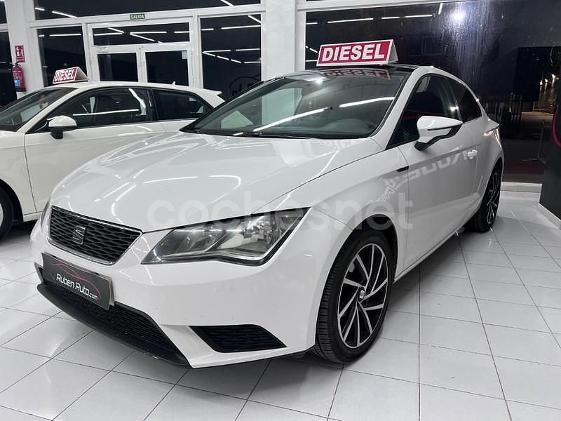 Usado Seat Leon Reference 90 CV (66 kW) 2014 Blanco Berlina