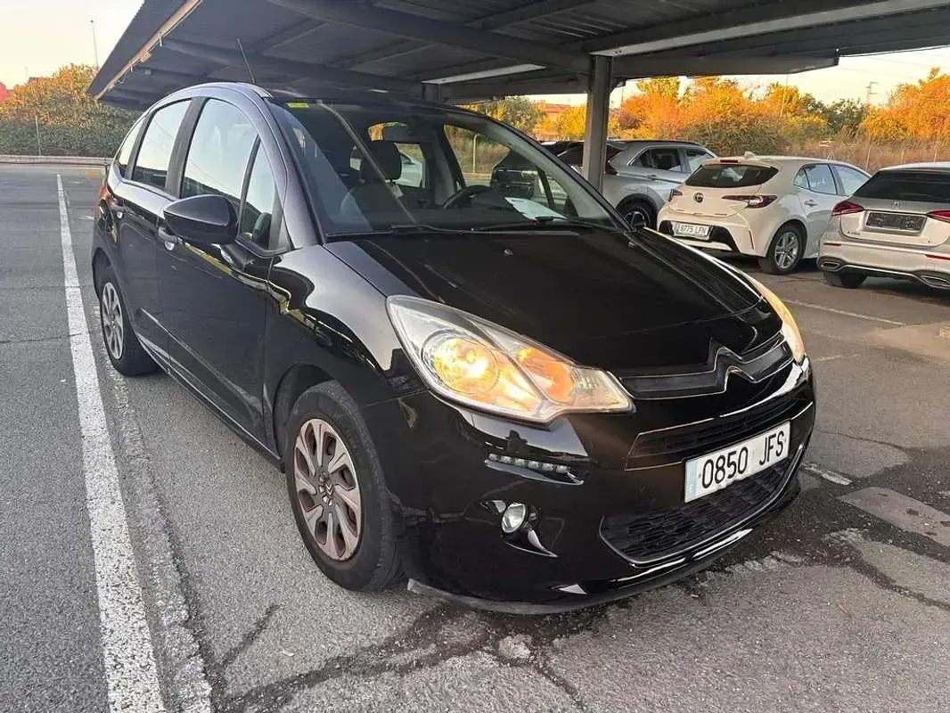 Usado Citroën C3 PureTech 110 CV (80 kW) 2015 Negro Utilitario