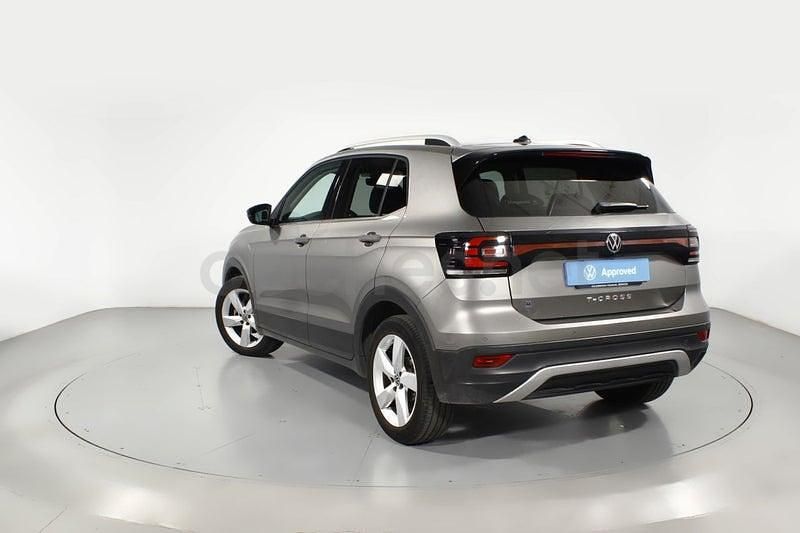 Usado VW T-Cross Sportline 110 CV (80 kW) 2021 Gris / plata SUV