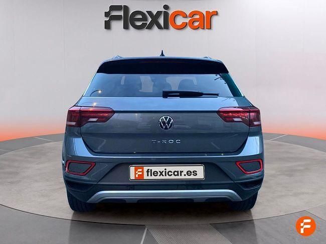Usado VW T-Roc Life 150 CV (110 kW) 2023 Gris SUV