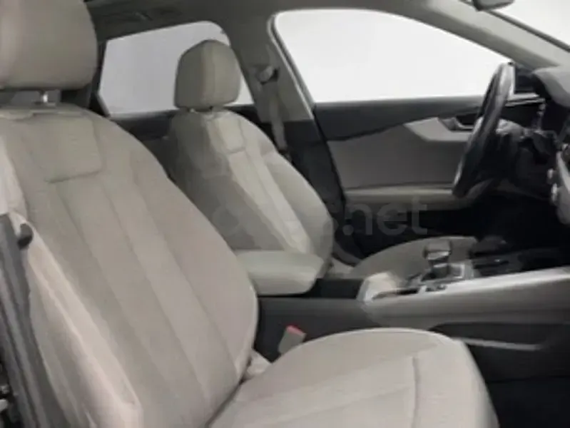 Usado Audi A4 Allroad 163 CV (119 kW) 2018 Negro Familiar