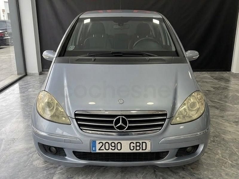 Käytetty Mercedes A180 109 HP (80 kW) 2009 Harmaa Tila-auto