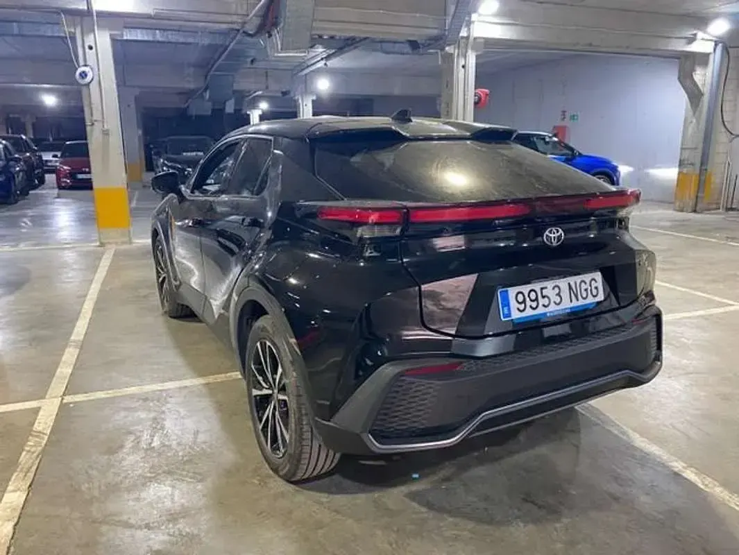 Usado Toyota C-HR Advance 140 CV (102 kW) 2025 Negro SUV
