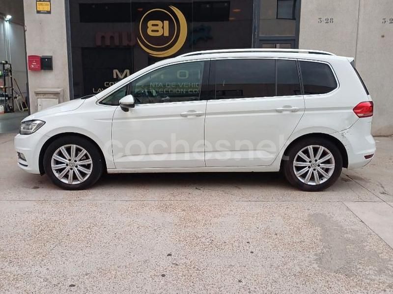 Blanco Usado 2017 VW Touran Sportline Monovolumen | 11.999 € (Caro) - Imagen 1/4
