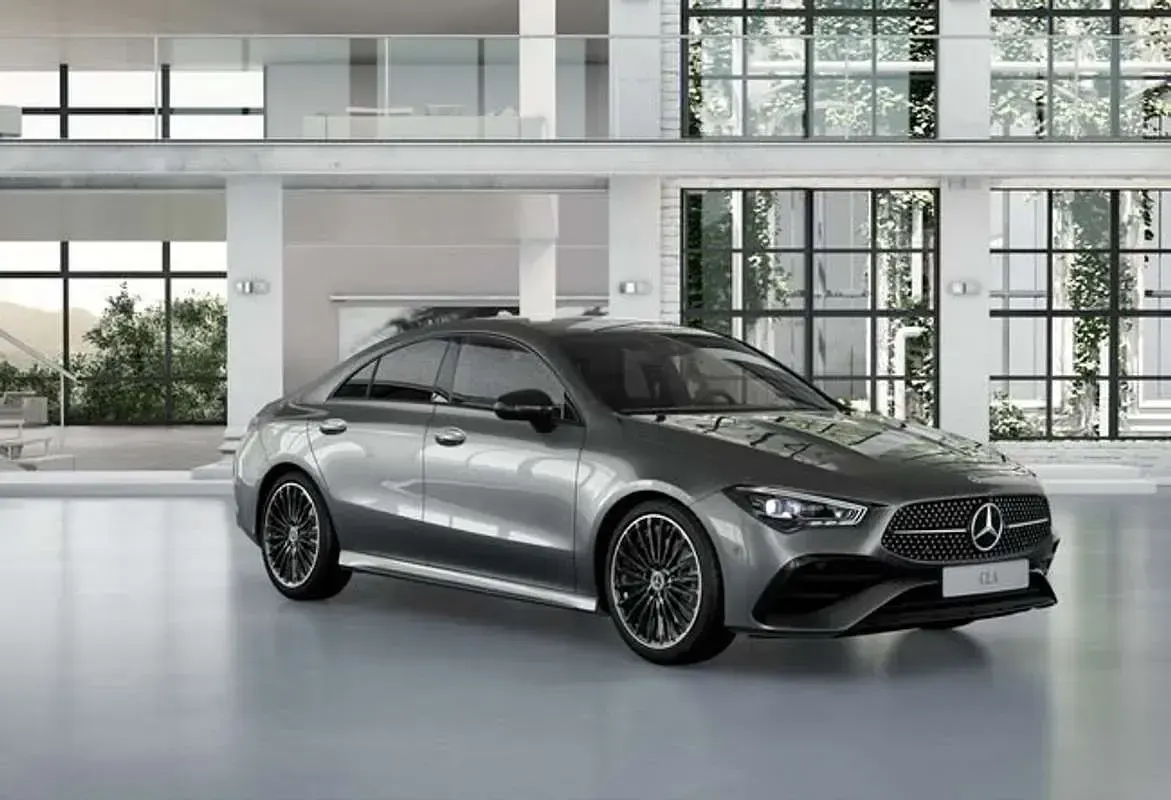 Usado Mercedes CLA200 150 CV (110 kW) 2025 Gris Coupe