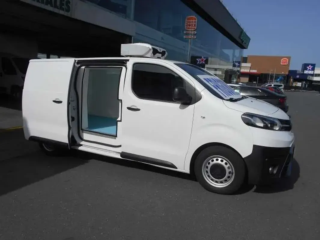 Usado Toyota Proace Comfort 101 CV (74 kW) 2021 Blanco Monovolumen