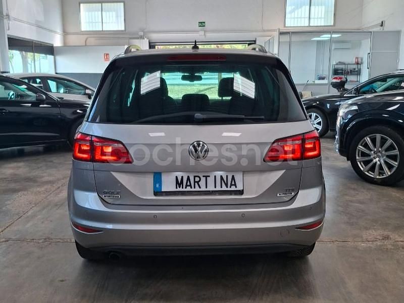 Usado VW Golf Sportsvan Business 110 CV (80 kW) 2015 Gris / plata Monovolumen