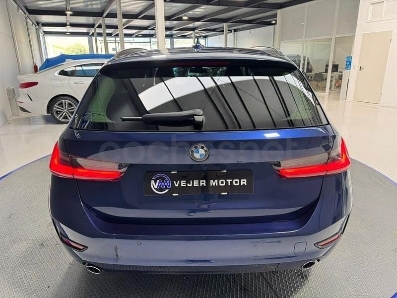 Usado BMW 318 150 CV (110 kW) 2020 Azul Familiar