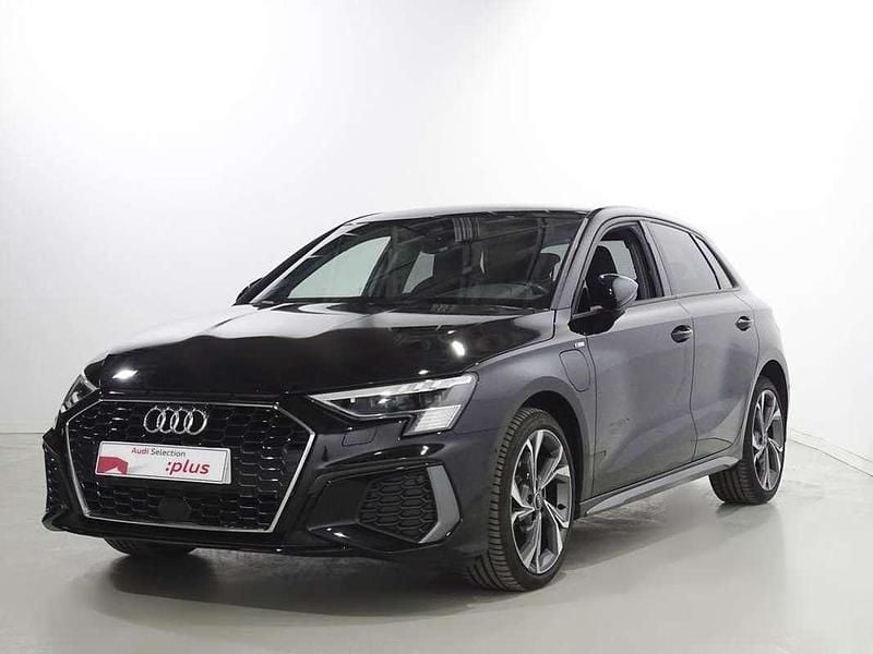 Usado Audi A3 Sportback e-tron Advanced 204 CV (150 kW) 2024 Negro Utilitario