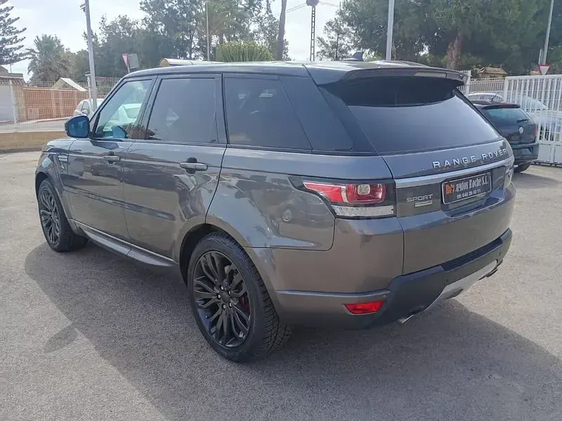 Usado Land Rover Range Rover Autobiography Dynamic 306 CV (225 kW) 2015 Gris / plata SUV