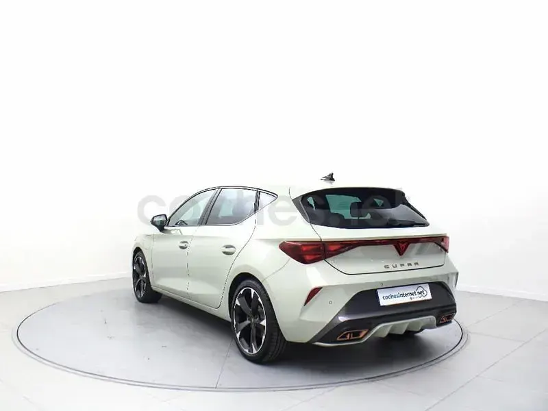 Usado Cupra Leon 204 CV (150 kW) 2025 Azul Berlina