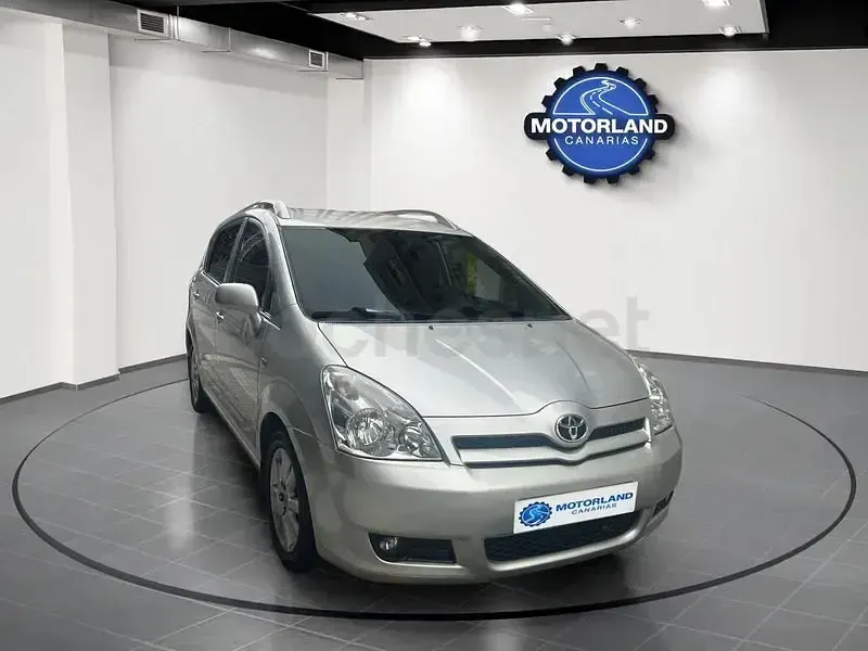 Usado Toyota Corolla Verso Sol 129 CV (94 kW) 2006 Gris / plata Monovolumen