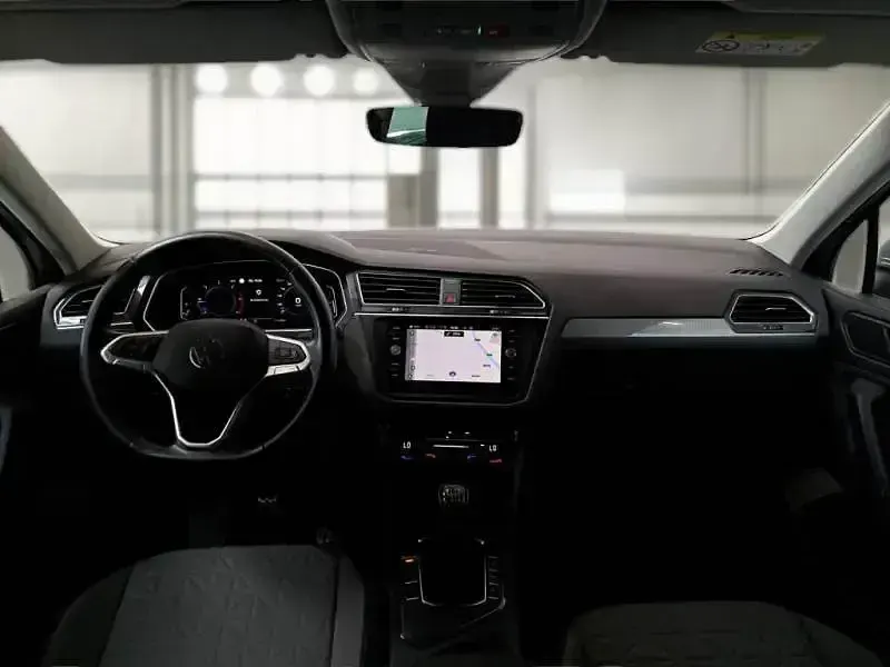 Usado VW Tiguan Sportline 122 CV (89 kW) 2021 Gris SUV